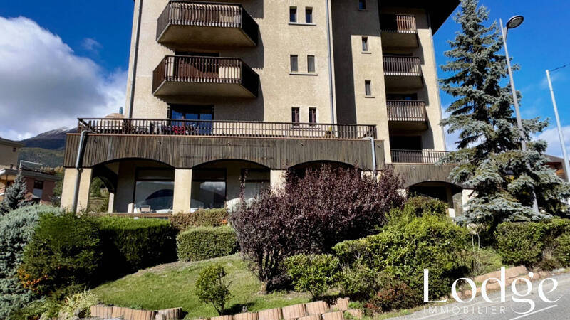 Vente immeuble 262 m² à Embrun 05200