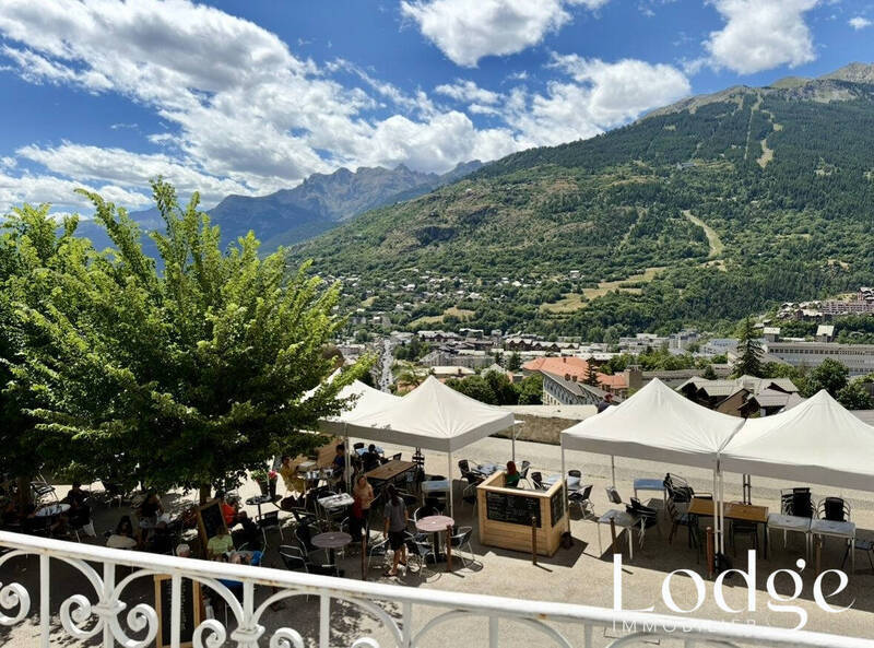 Vente fonds de commerce 110 m² à Briançon 05100 305 000 €