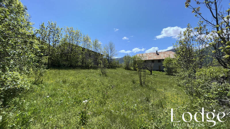 Vente terrain 697 m² à Pelvoux 05340