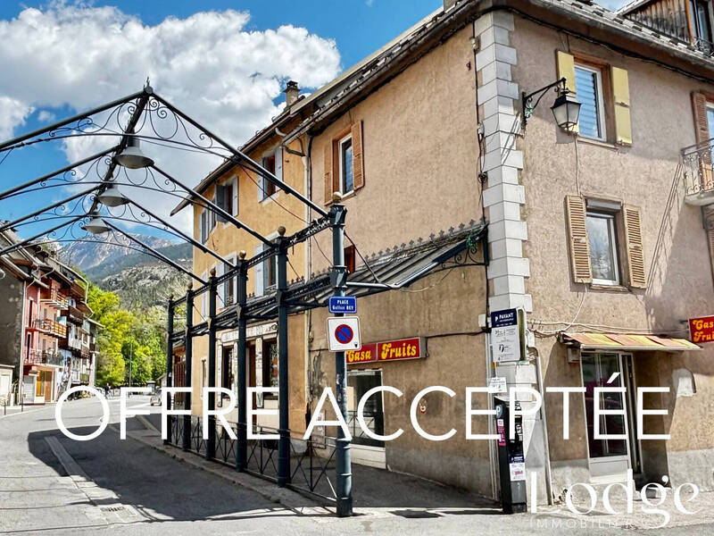 Location local 35 m² à Briançon 05100 35 000 €