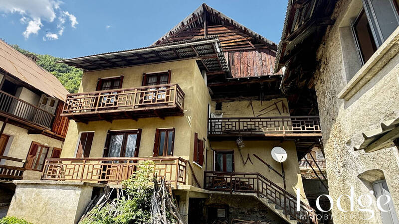 Vente maison 7 pièces 250 m² à Pelvoux 05340