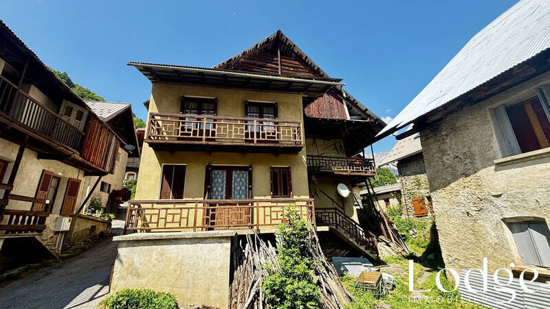 Vente maison 7 pièces 250 m² à Pelvoux 05340