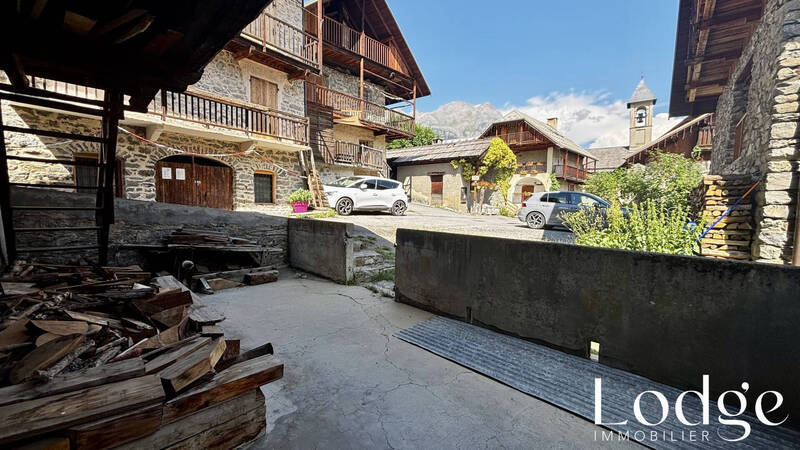 Vente maison 7 pièces 250 m² à Pelvoux 05340