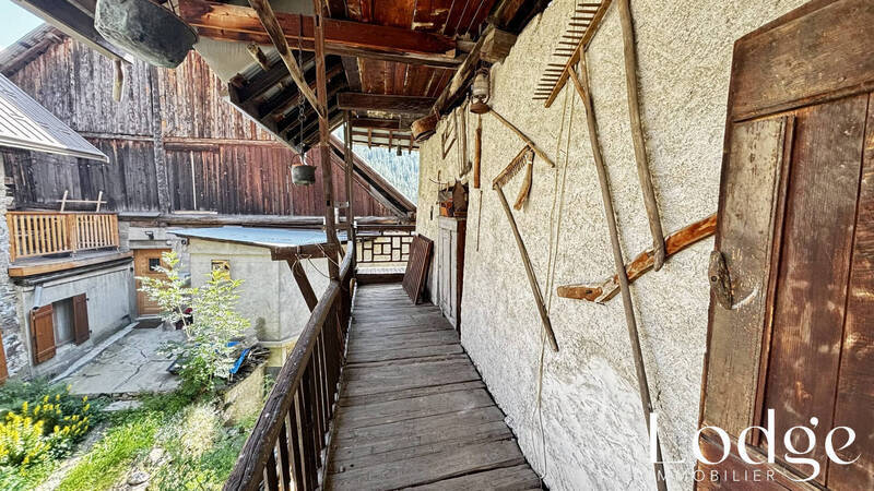 Vente maison 7 pièces 250 m² à Pelvoux 05340