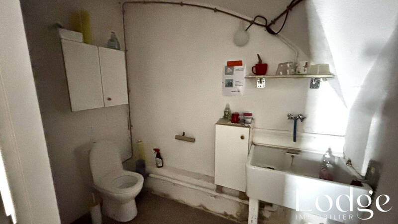 Vente local 75 m² à Briançon 05100 99 000 €