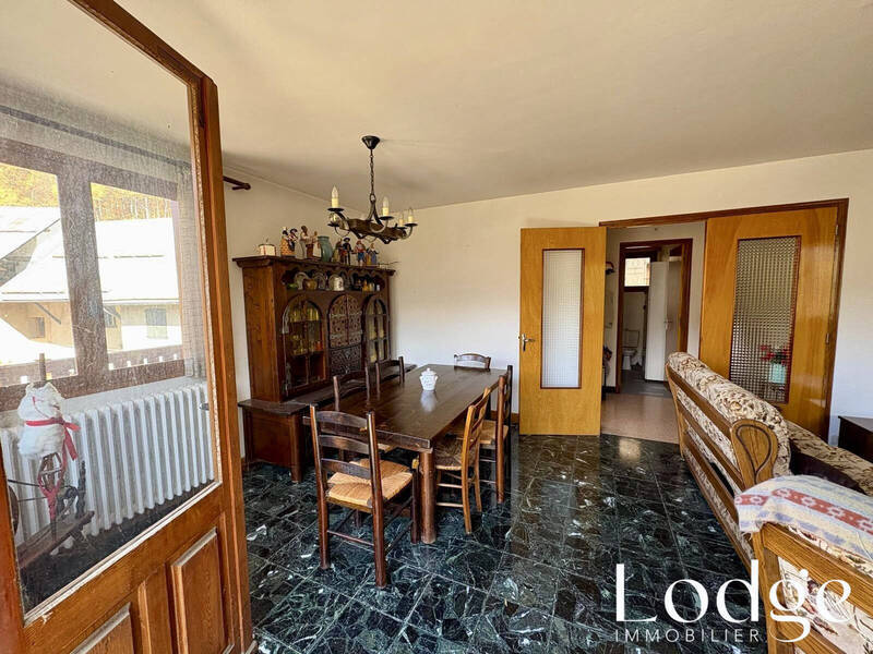 Bien vendu maison 10 pièces 240 m² à Saint-Chaffrey 05330
