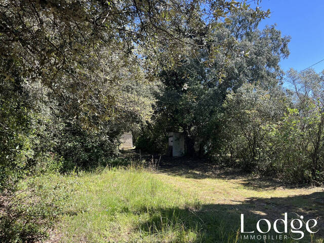 Vente Terrain 1897 m² Pourrières 83910