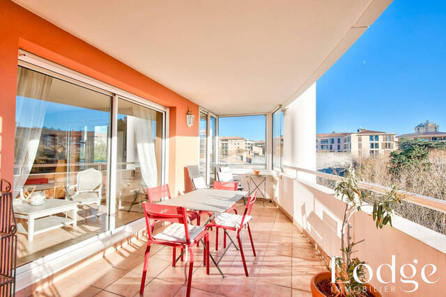 Vente Appartement 4 pièces 101 m² Aix-en-Provence 13100