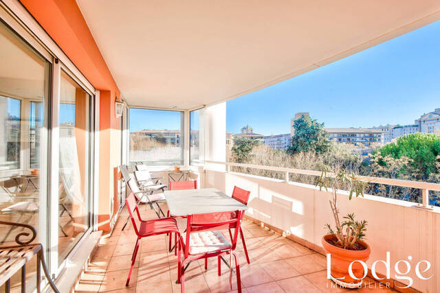 Vente Appartement 4 pièces 101 m² Aix-en-Provence 13100
