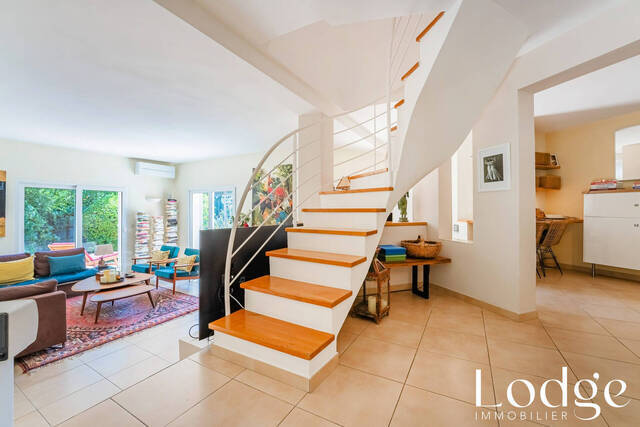 Vente Maison 6 pièces 150 m² Saint-Marc-Jaumegarde 13100