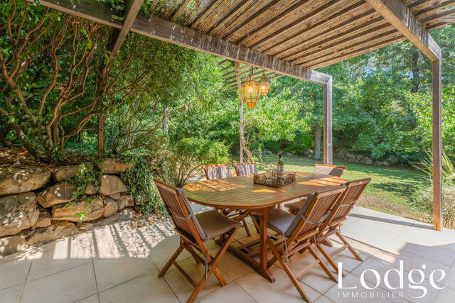 Vente Maison 6 pièces 150 m² Saint-Marc-Jaumegarde 13100
