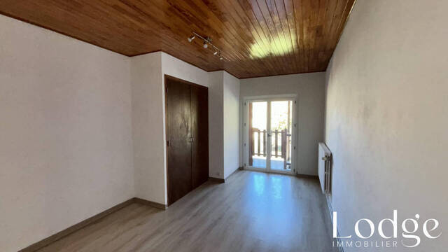 Vendu Maison 5 pièces 105 m² Saint-Martin-de-Queyrières 05120