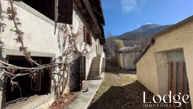 Vente Maison 6 pièces 400 m² Villar-Saint-Pancrace 05100