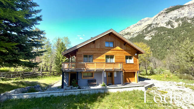 Vente Maison 8 pièces 180 m² Val-des-Prés 05100