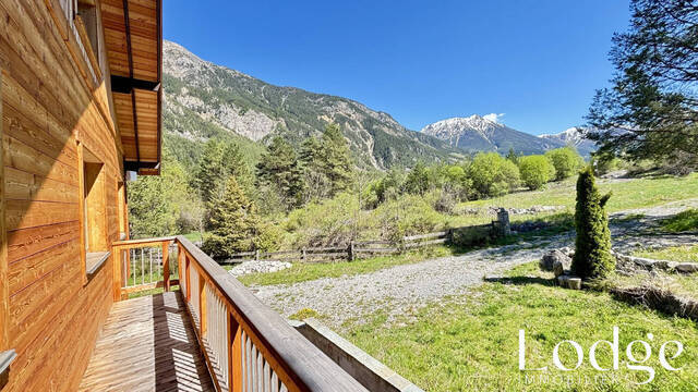 Vente Maison 8 pièces 180 m² Val-des-Prés 05100