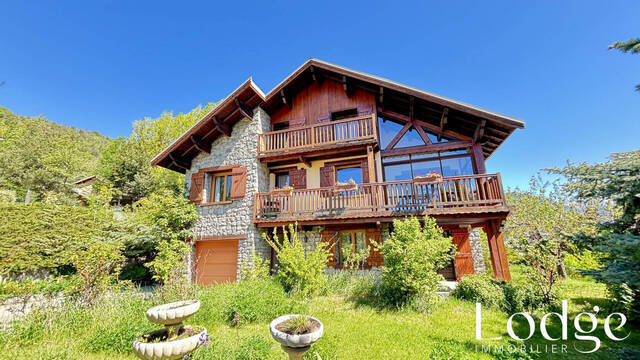 Vente Maison 10 pièces 220 m² Briançon 05100
