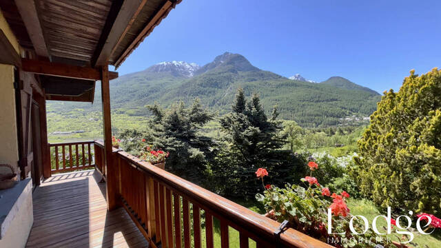 Vente Maison 10 pièces 220 m² Briançon 05100