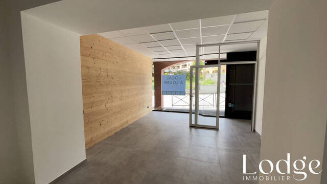 Location Local 57 m² Briançon 05100