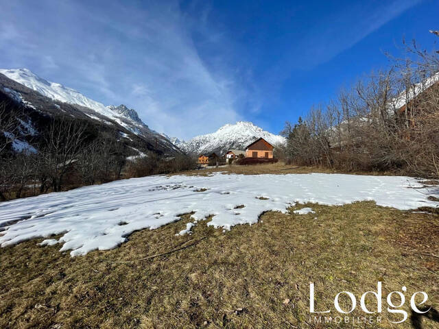 Vente Terrain 1964 m² Pelvoux 05340