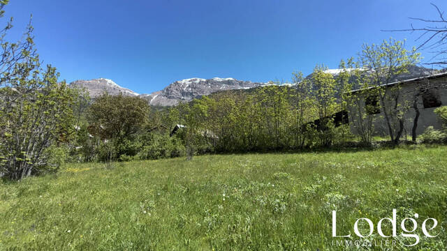 Vente Terrain 697 m² Pelvoux 05340
