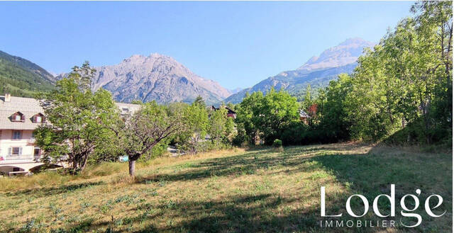 Vente Terrain 697 m² Pelvoux 05340