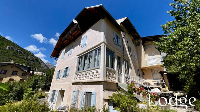 Vente Maison 26 pièces 400 m² Pelvoux 05340