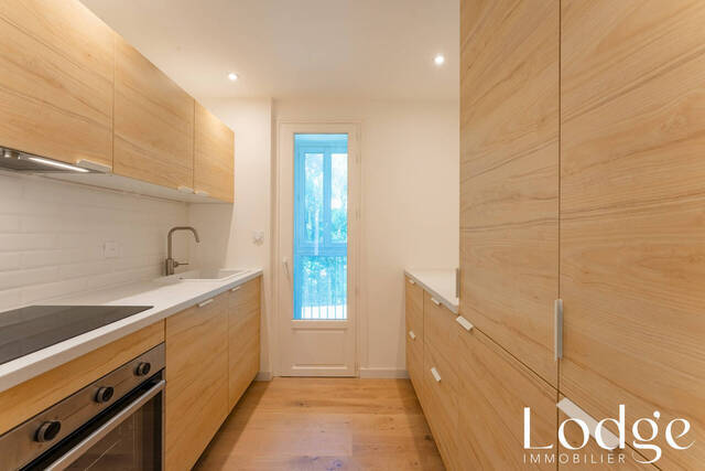 Vendu Appartement 4 pièces 65 m² Aix-en-Provence 13100