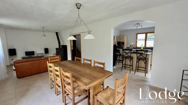 Vendu Maison 5 pièces 120 m² Saint-Martin-de-Queyrières 05120