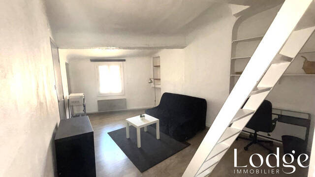 Location Appartement 1 pièce 27 m² Aix-en-Provence 13100