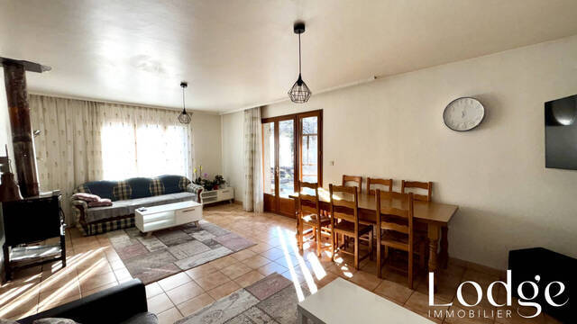 Vente Maison 7 pièces 150 m² La Roche-de-Rame 05310