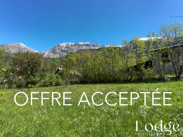 Vente Terrain 697 m² Pelvoux 05340