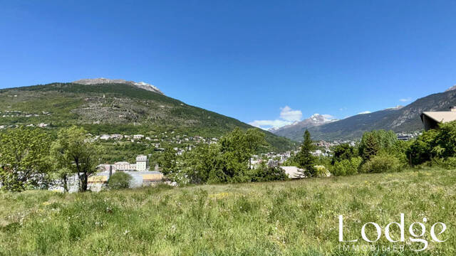 Vente Terrain 825 m² Briançon 05100