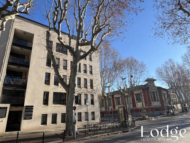 Location Local 59 m² Aix-en-Provence 13100