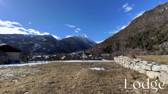 Vente Terrain 614 m² Pelvoux 05340