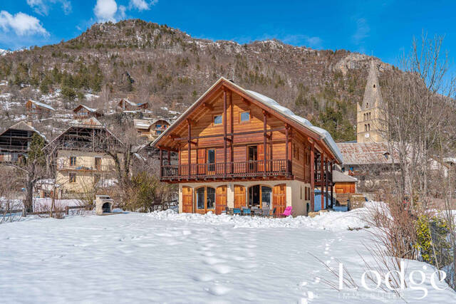 Vente Maison 8 pièces 175 m² Pelvoux 05340