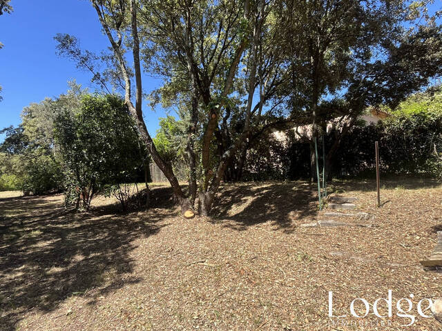 Vente Terrain 1740 m² Pourrières 83910