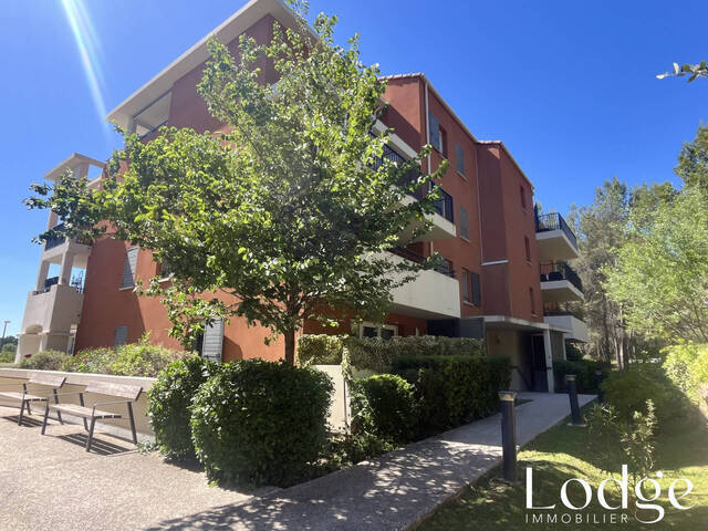 Vente Appartement 3 pièces 66.09 m² Châteauneuf-le-Rouge 13790