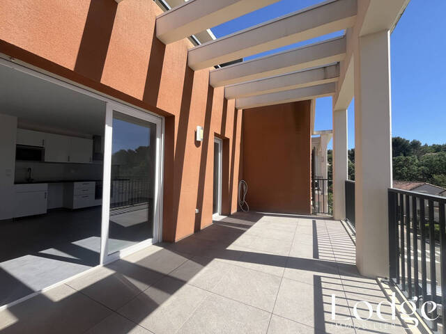 Vente Appartement 3 pièces 66.09 m² Châteauneuf-le-Rouge 13790