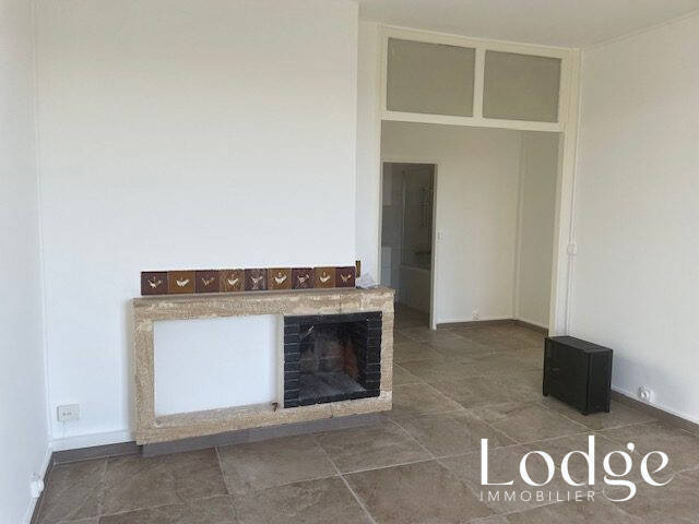 Location Appartement 2 pièces 54.7 m² Aix-en-Provence 13100