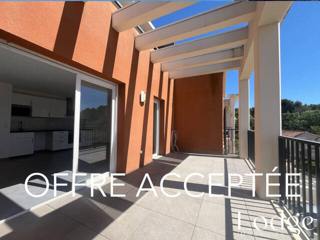 Vente Appartement 3 pièces 66.09 m² Châteauneuf-le-Rouge 13790
