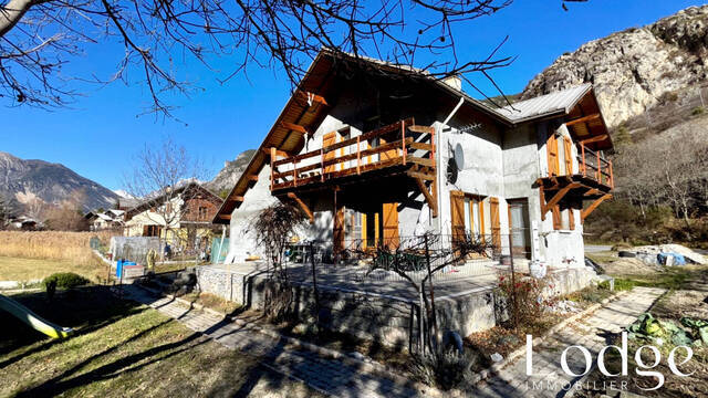 Vente Maison 7 pièces 150 m² La Roche-de-Rame 05310