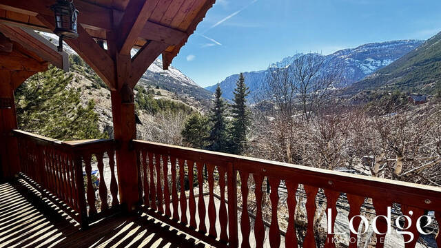 Vente Maison 6 pièces 140 m² Les Vigneaux 05120