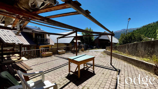 Vente Maison 12 pièces 400 m² Pelvoux 05340