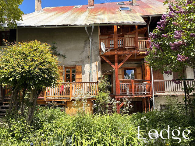 Vente Maison 6 pièces 120 m² Pelvoux 05340