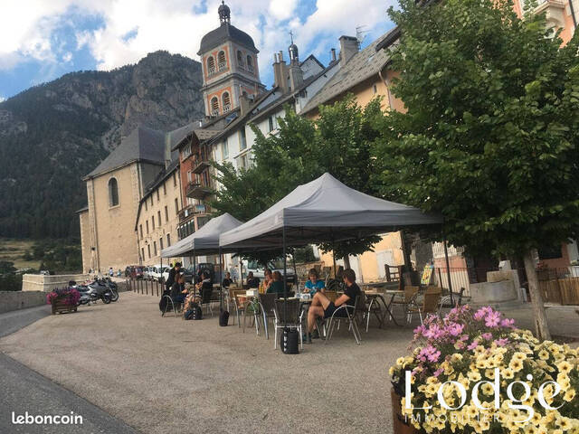 Vente Fonds de commerce 110 m² Briançon 05100