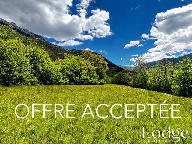 Vente Terrain 1964 m² Pelvoux 05340