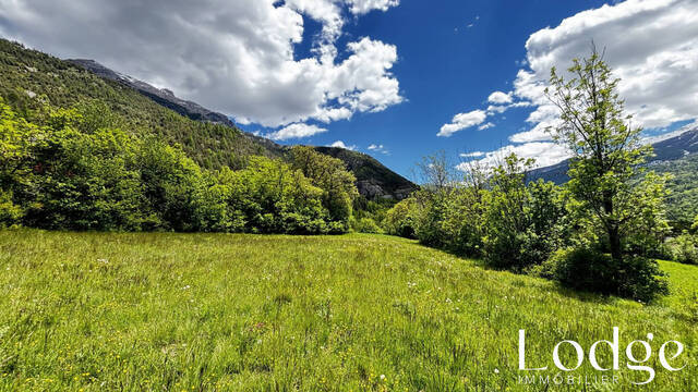 Vente Terrain 1964 m² Pelvoux 05340