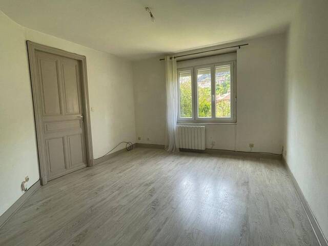 Location appartement t2 38 m² à Aubin (12110)