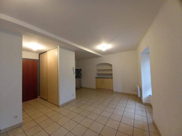 Location appartement studio 1 pièce 29 m² à Figeac (46100)