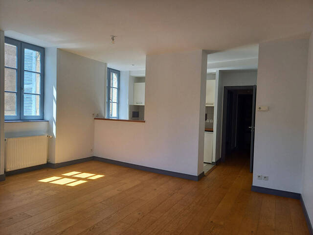 Vente Appartement 2 pièces 49.6 m² Figeac (46100)